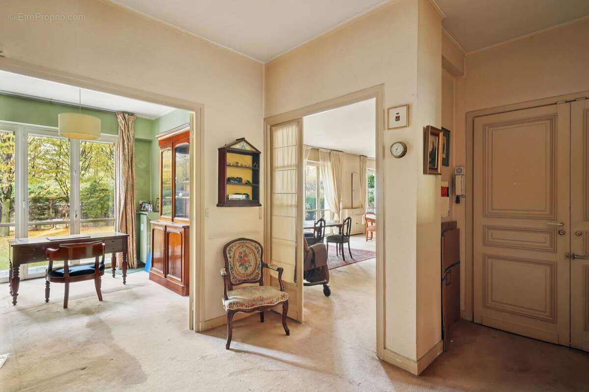 Appartement à NEUILLY-SUR-SEINE