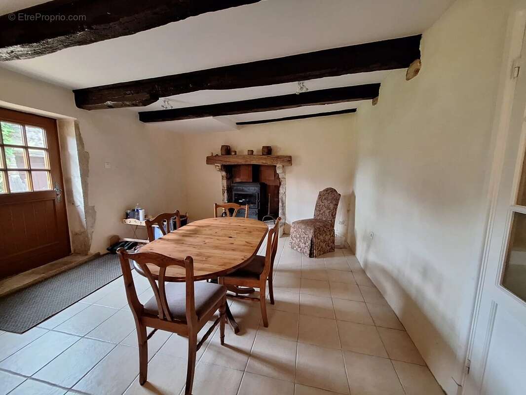 Maison à CHARROUX