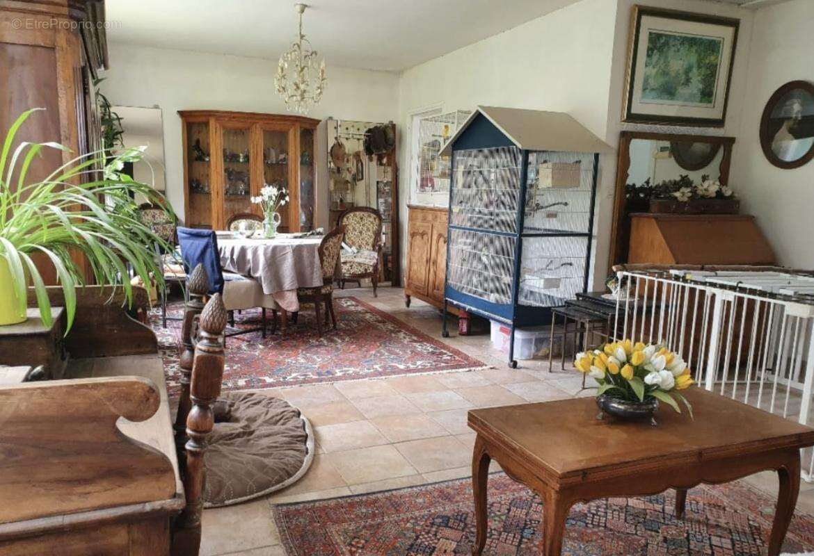 Maison à VARREDDES