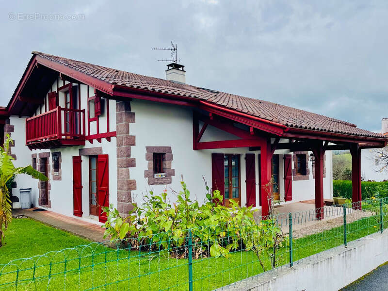 Maison à SAINT-JEAN-PIED-DE-PORT