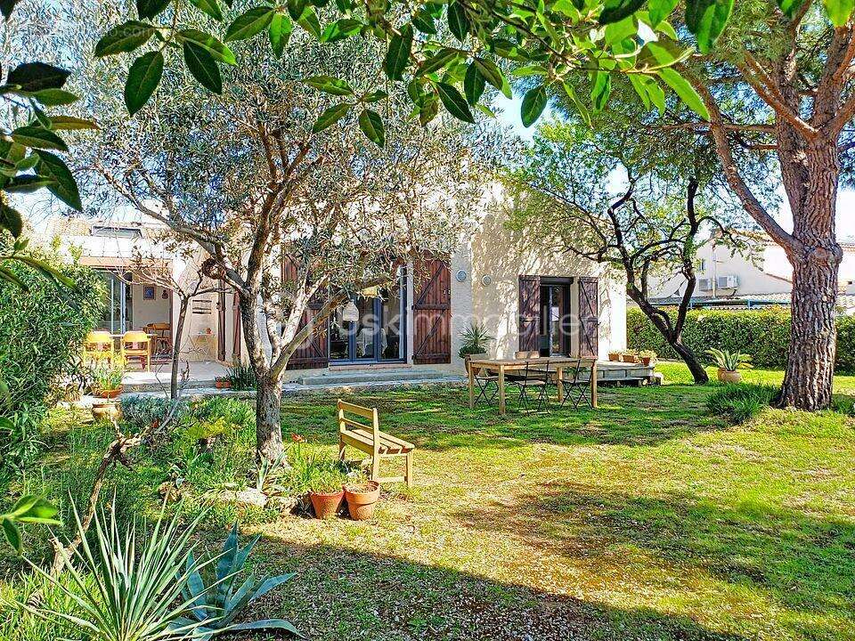 Maison à COURNONTERRAL