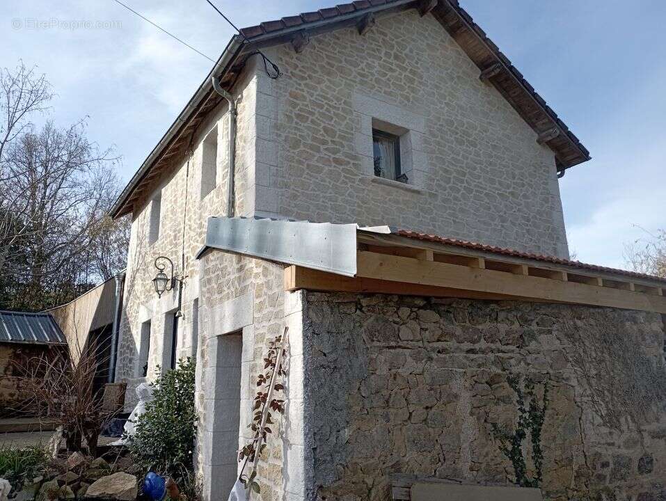 Maison à ARRONNES