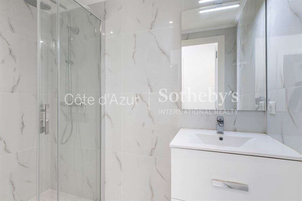 Appartement à LA TURBIE