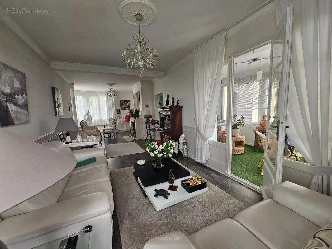 Maison à CHALETTE-SUR-LOING