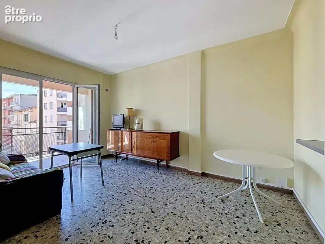 2 pièces Terrasse proche commodités - photo 2