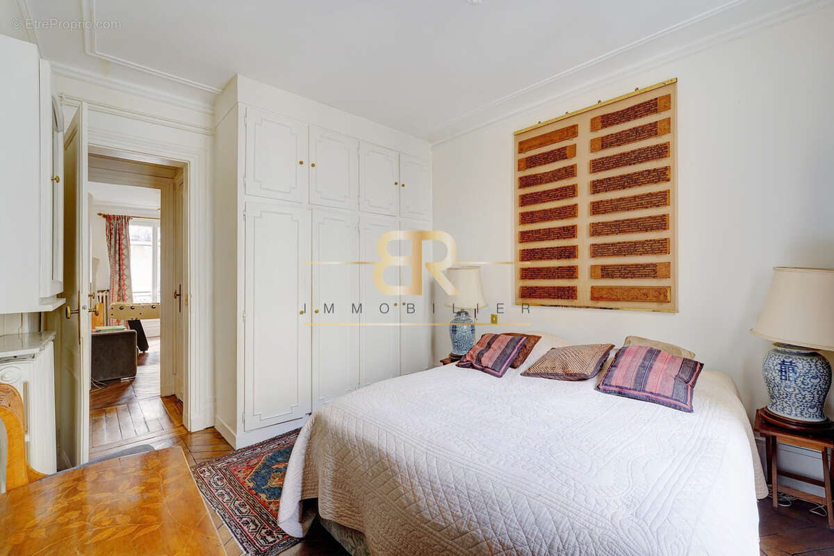 Appartement à PARIS-9E