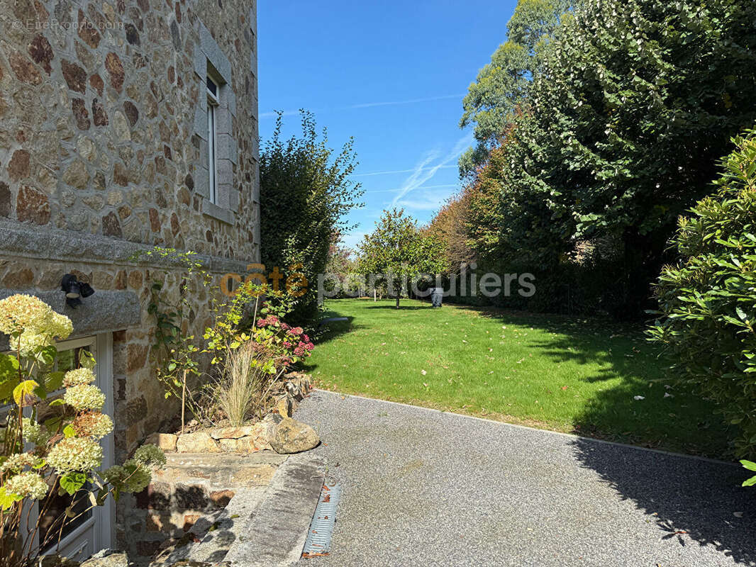 Angey, Demeure de charme familiale 216m2 ,5 chambres ,Parc arboré & bassin naturel - photo 16