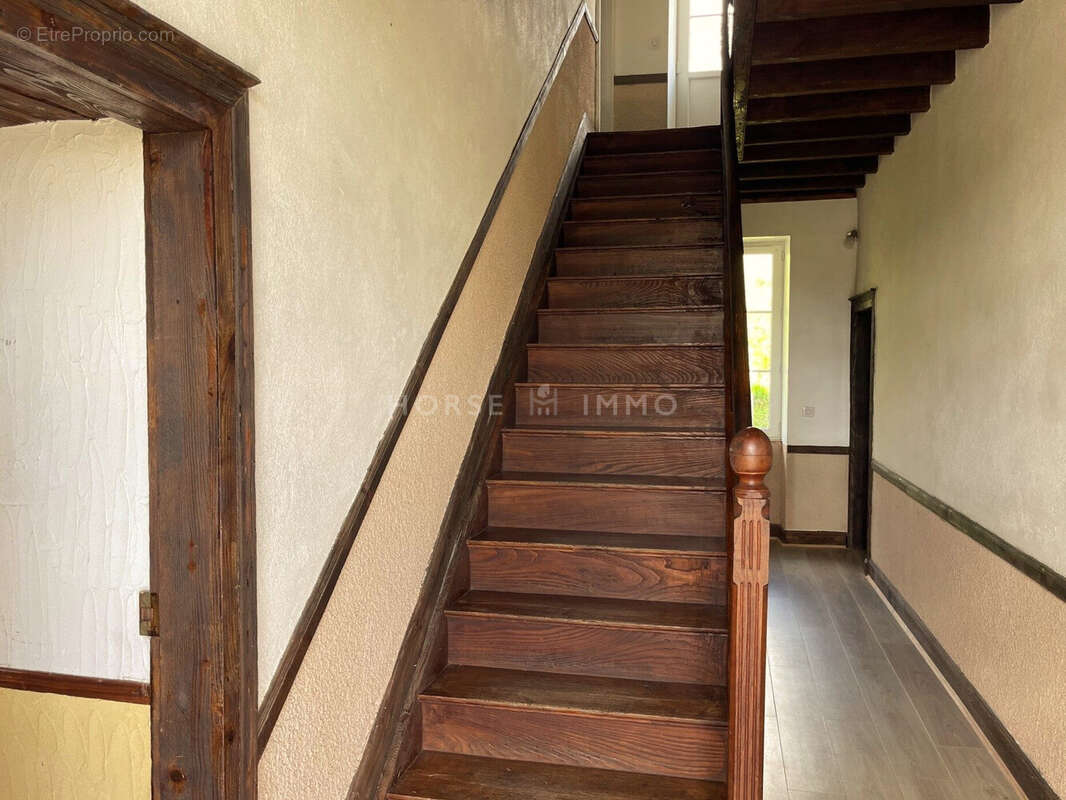 Maison 161 m² à Evaux-Les-Bains  - photo 8