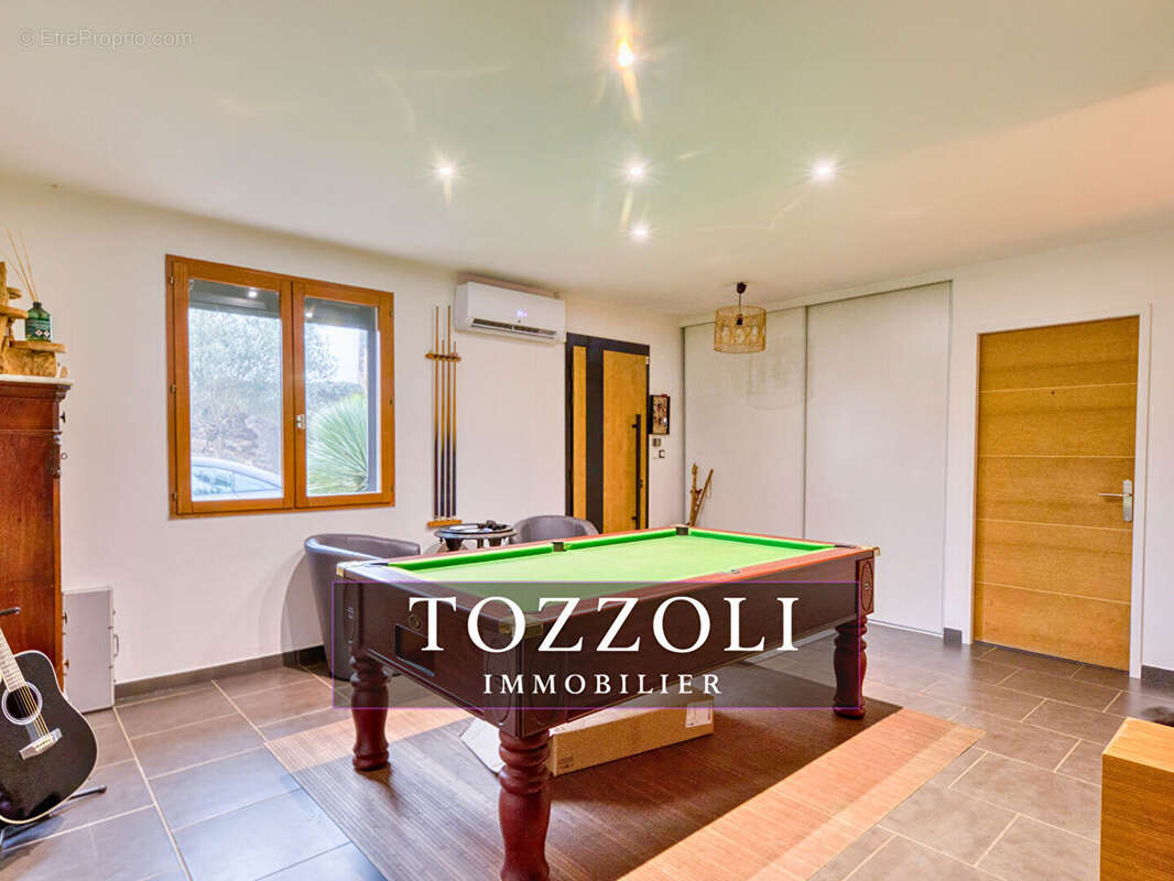 Maison à SAINT-QUENTIN-FALLAVIER