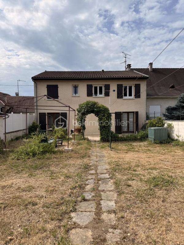 Maison à TRELISSAC
