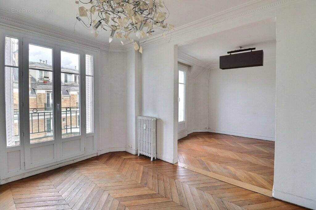 Appartement à ISSY-LES-MOULINEAUX