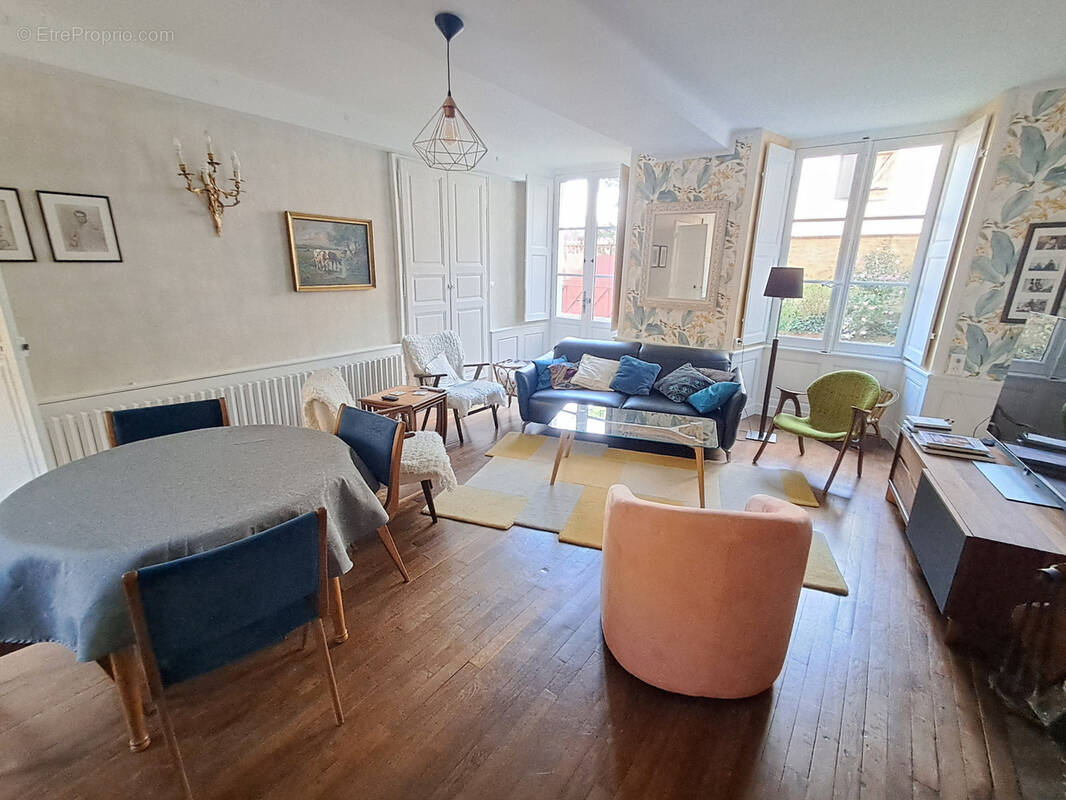 Maison à CHATEAU-GONTIER