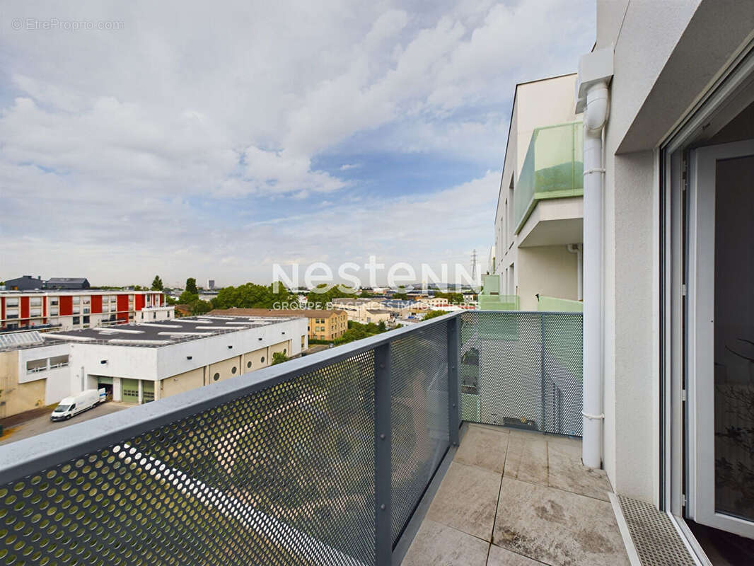 Appartement à VILLENEUVE-LA-GARENNE