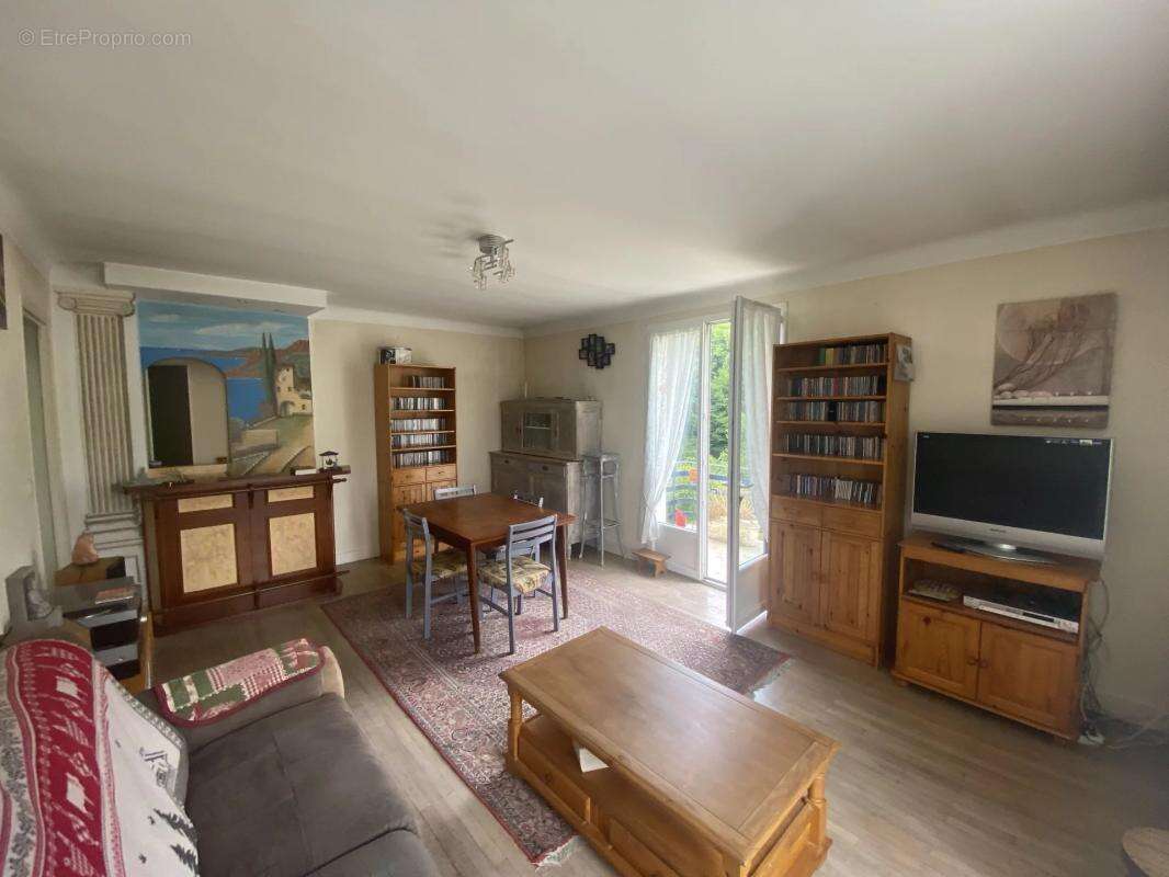 Appartement à FRONTENAUD