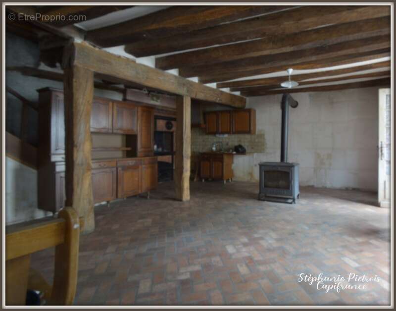 Maison à IVOY-LE-PRE