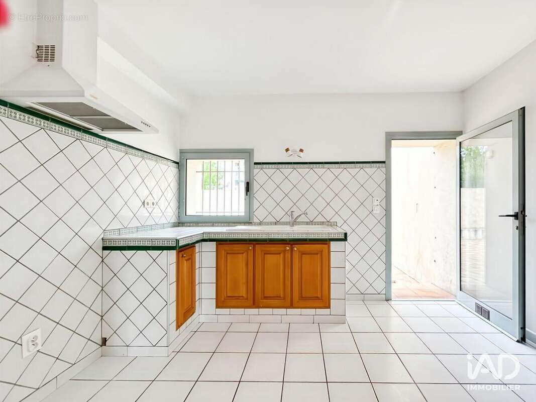 Photo 2 - Maison à BAGNOLS-SUR-CEZE