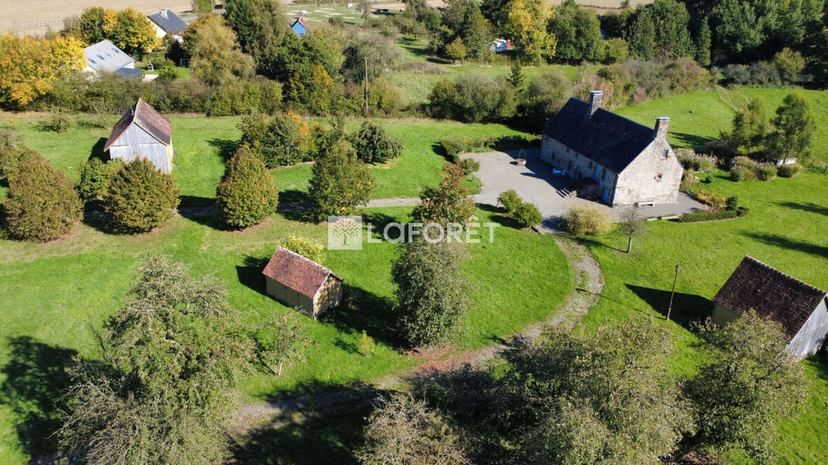 Maison à BELLOU-EN-HOULME