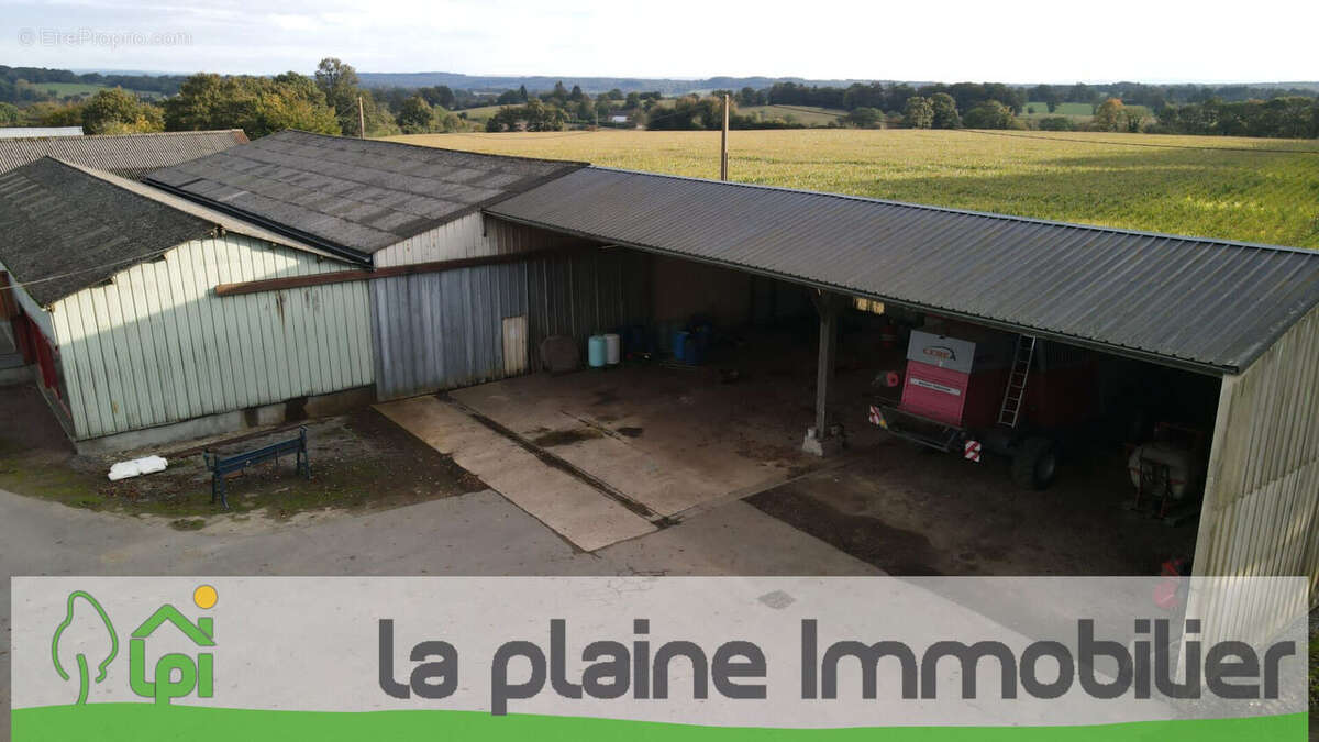 Commerce à MAGNY-LE-DESERT