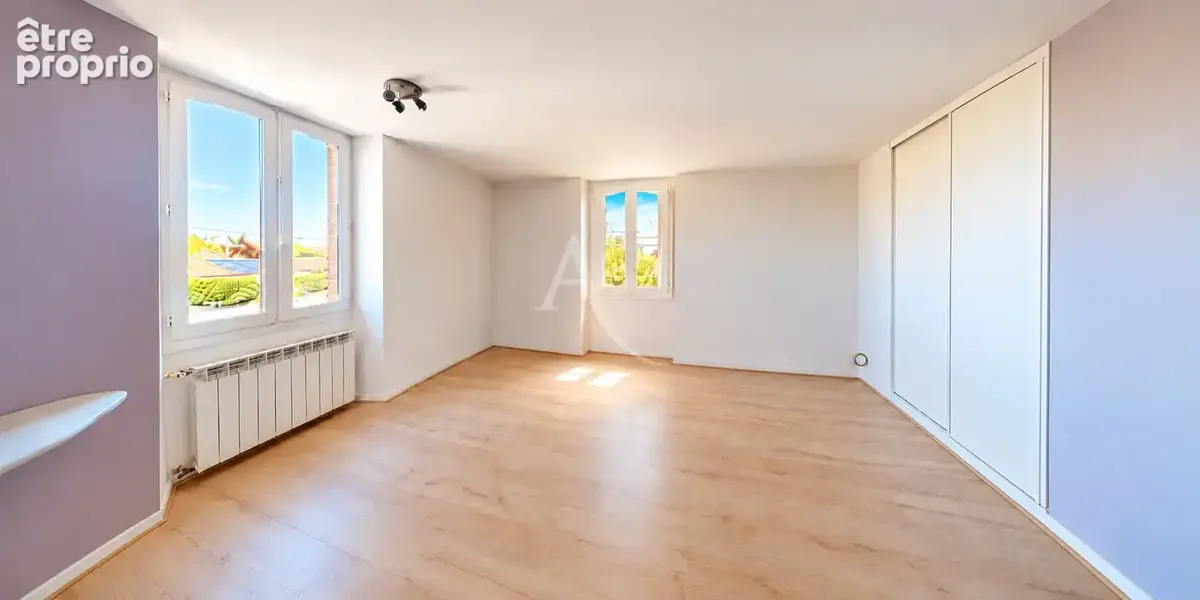 Maison de caractère 272 m² avec piscine  - La Tour-du-Crieu - photo 11