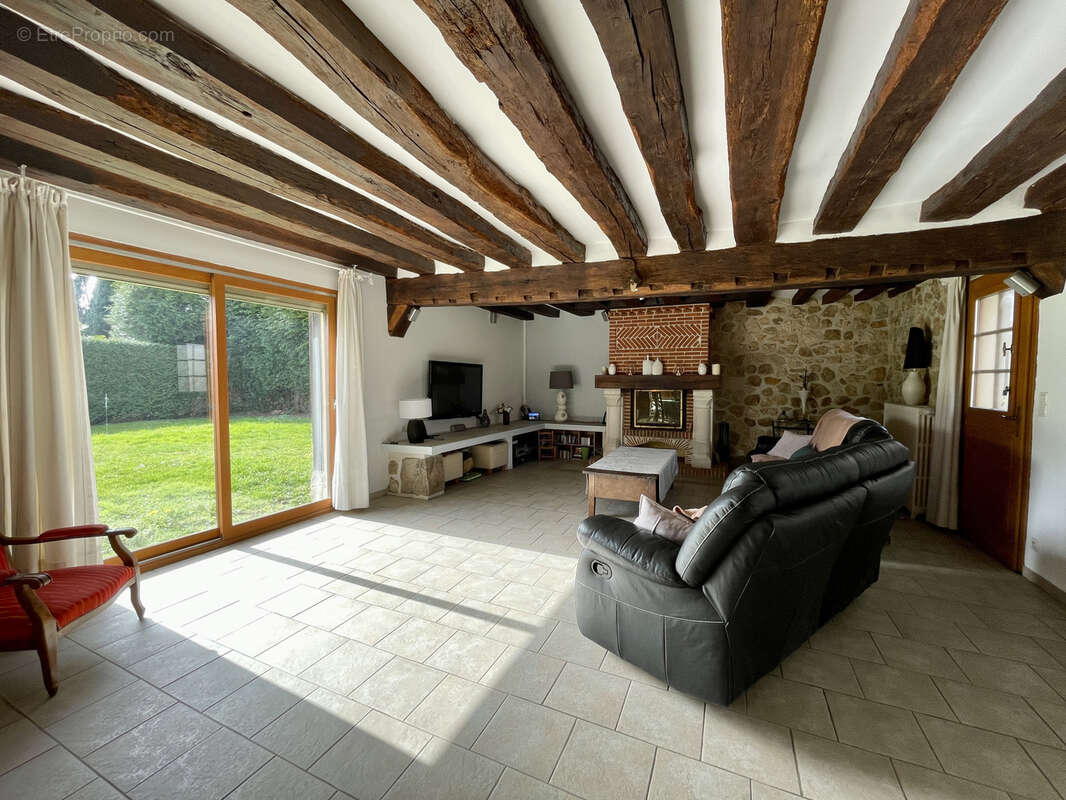 Maison à ARNIERES-SUR-ITON