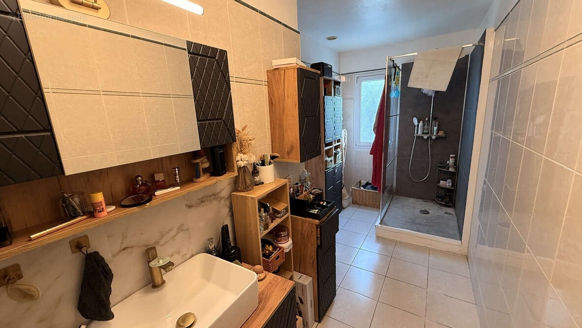 Maison à SAINT-JEANNET