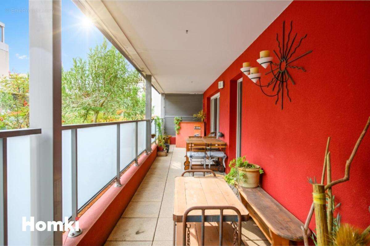 Appartement à MAUGUIO