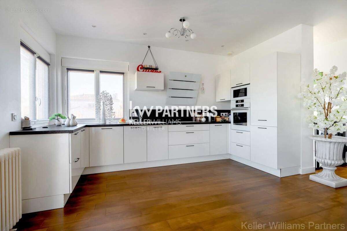 Maison à LE HAILLAN