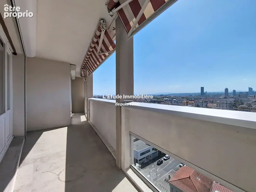 Unique ! T5 METRO GRATTE CIEL avec vue Exceptionnelle sur tous les couchers de soleils ! - photo 2