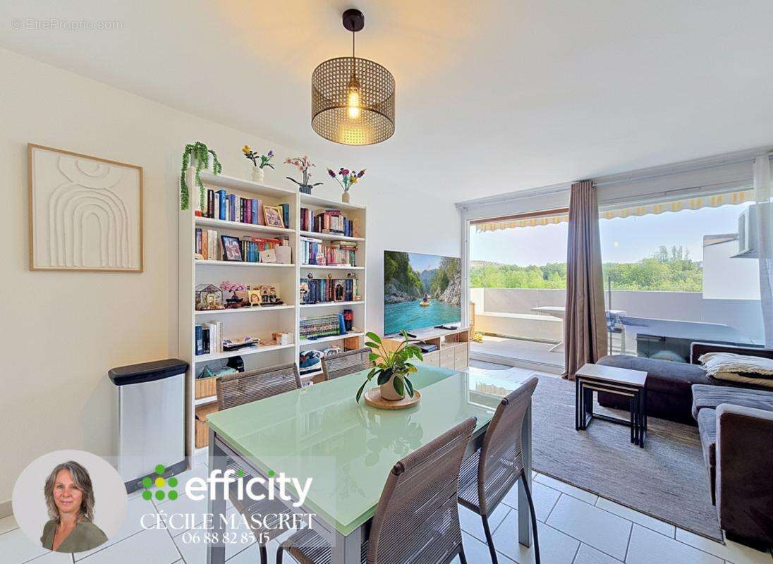 Appartement à VALLON-PONT-D'ARC