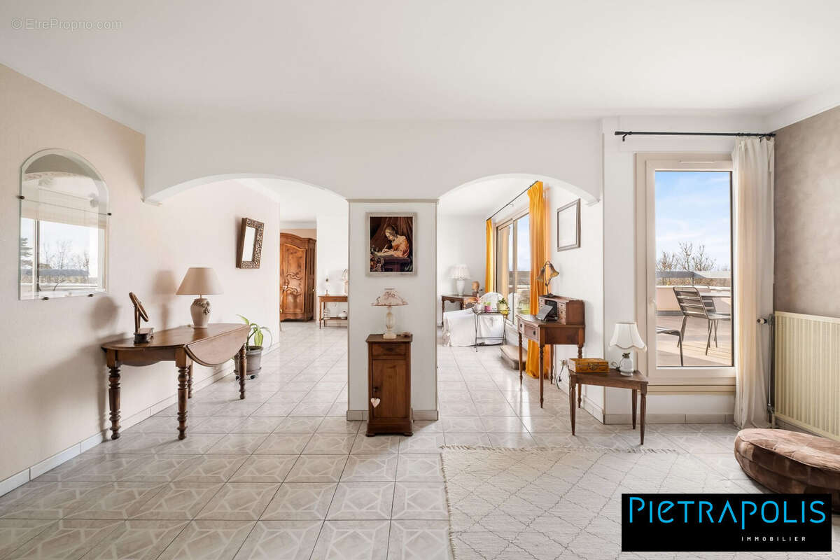 Appartement à RILLIEUX-LA-PAPE