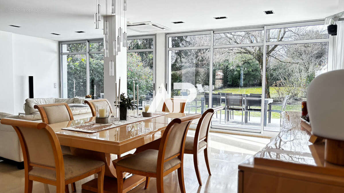 Maison à ENGHIEN-LES-BAINS