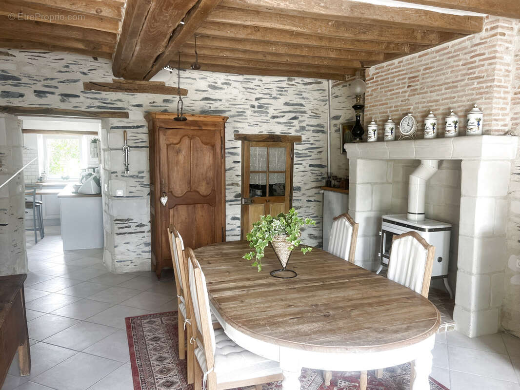 Maison à LES PONTS-DE-CE
