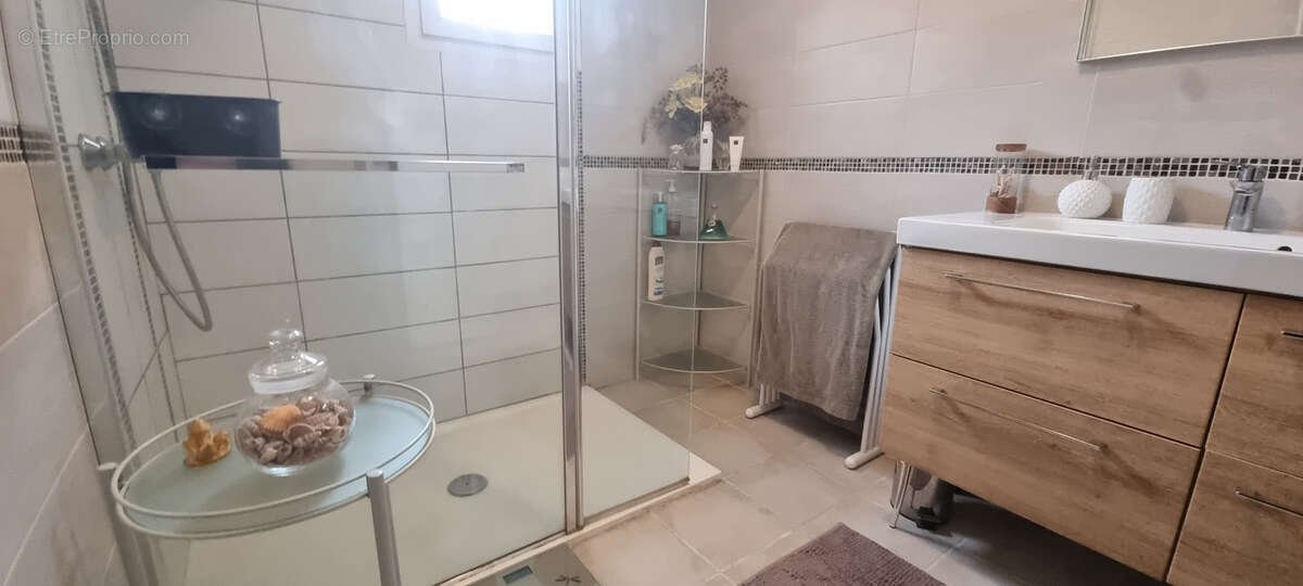 Maison à PONT-SUR-YONNE