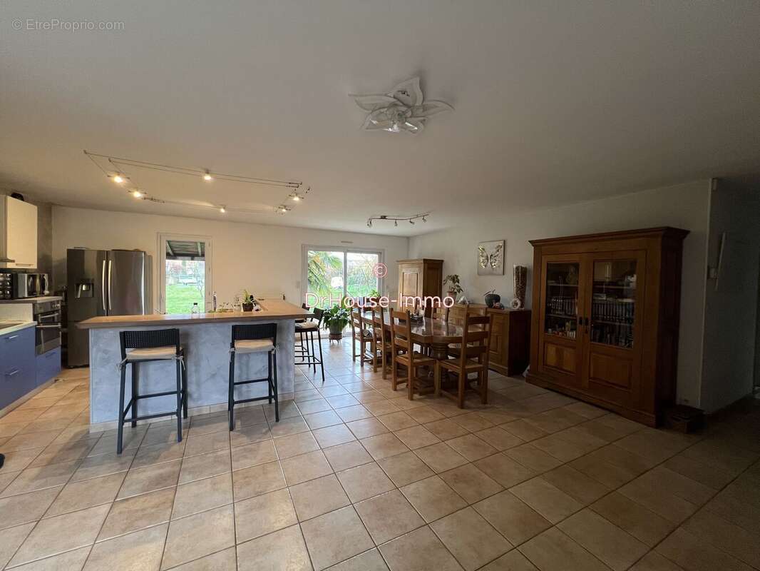 Maison à SAINT-DOULCHARD