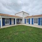 Maison à CHAMPAGNE-LES-MARAIS