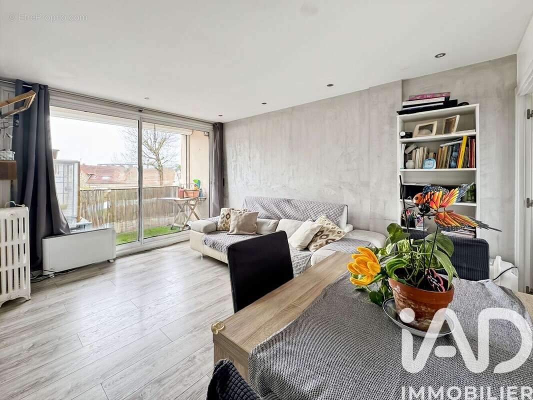 Photo 5 - Appartement à SAINTE-GENEVIEVE-DES-BOIS