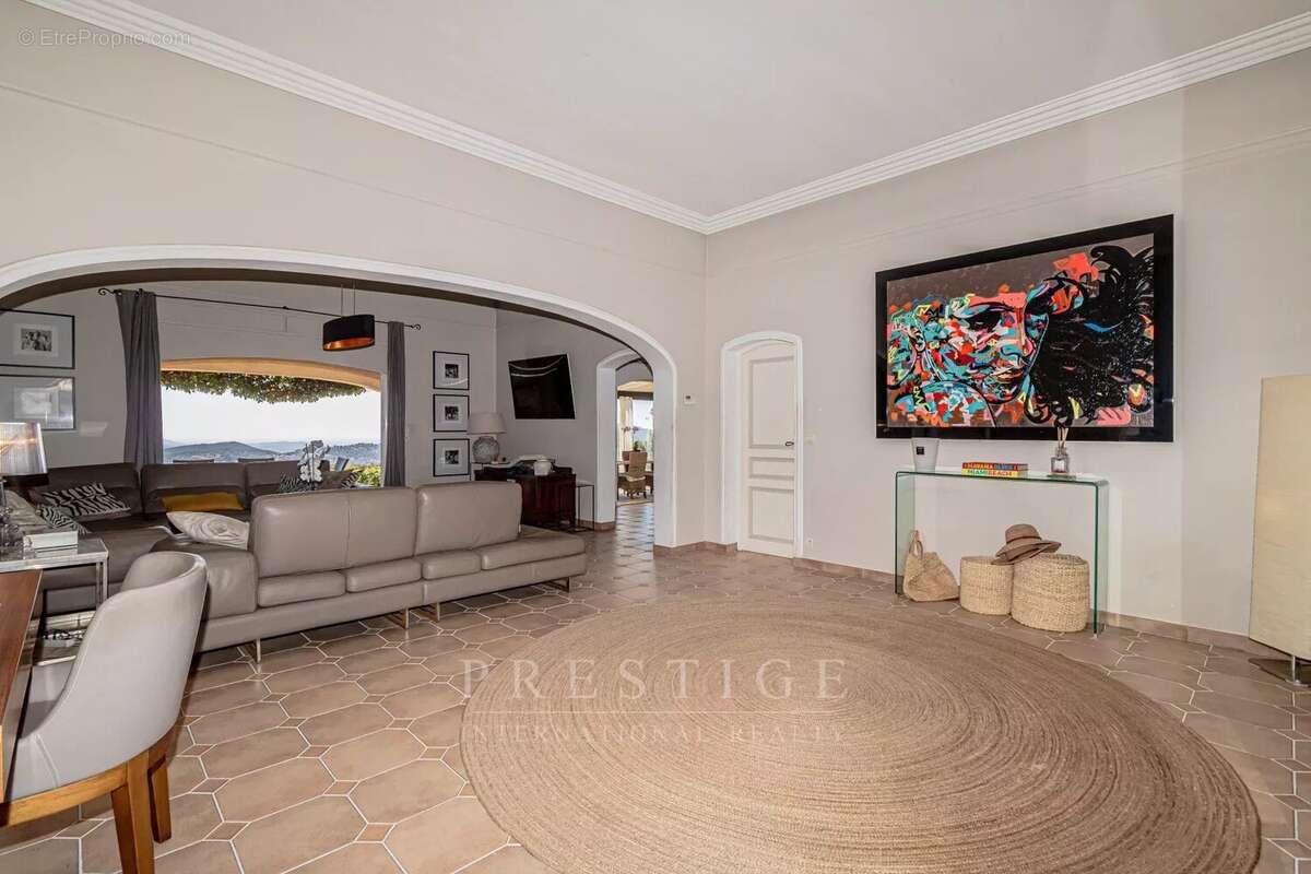 Le Tignet, Villa 4 chambres, plain pied, piscine, vue mer - photo 11