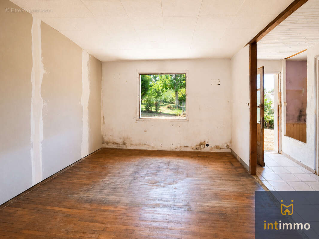 Maison à réinventer avec jardin au calme - Dolomieu - photo 7