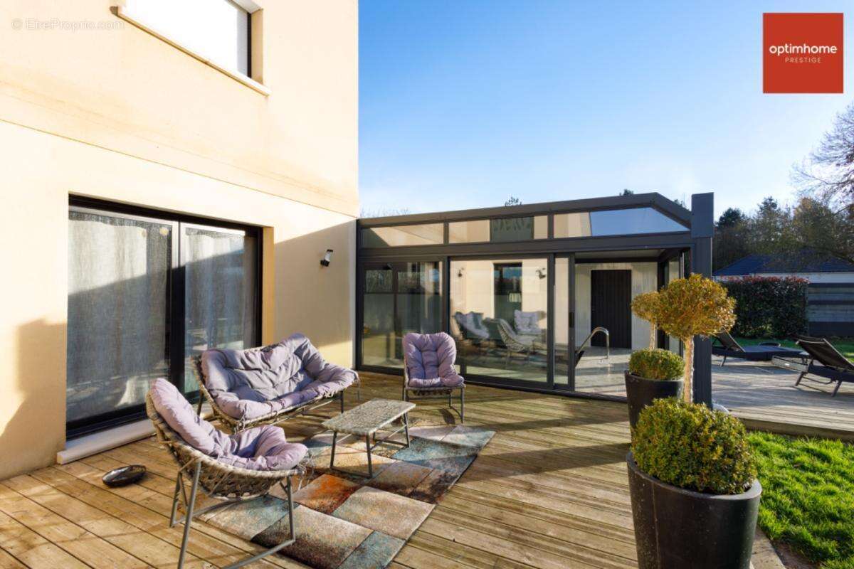 Magnifique maison contemporaine de 300 m² avec piscine intérieure et 5 chambres - photo 16