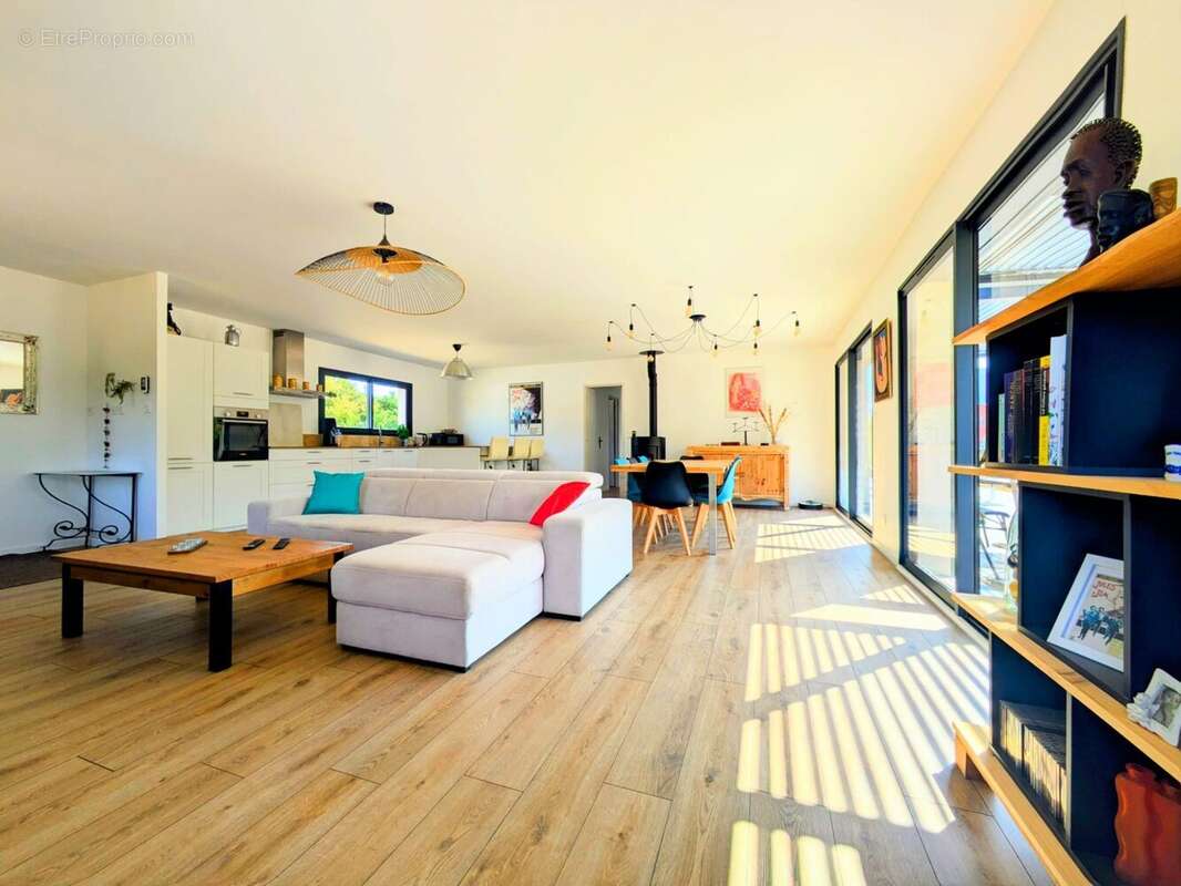 Maison à PLAN-D'AUPS-SAINTE-BAUME