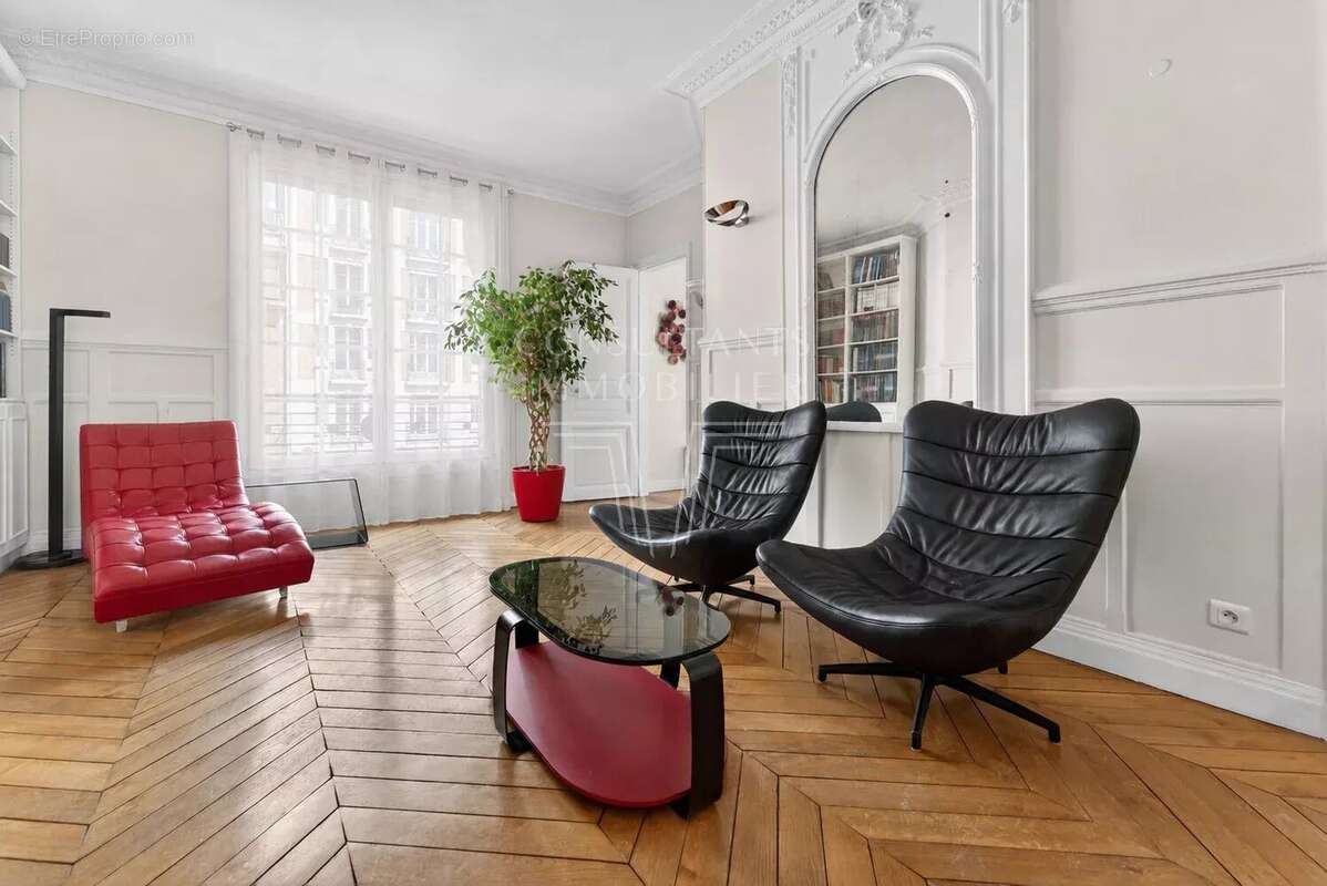 Appartement à PARIS-16E