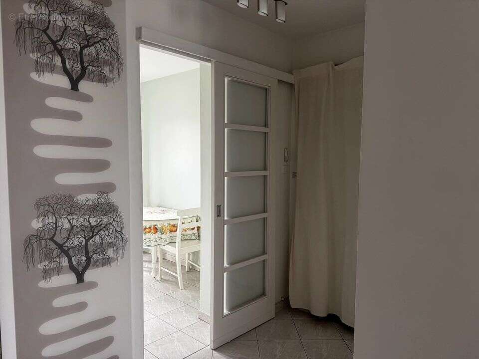 Appartement à CARRY-LE-ROUET