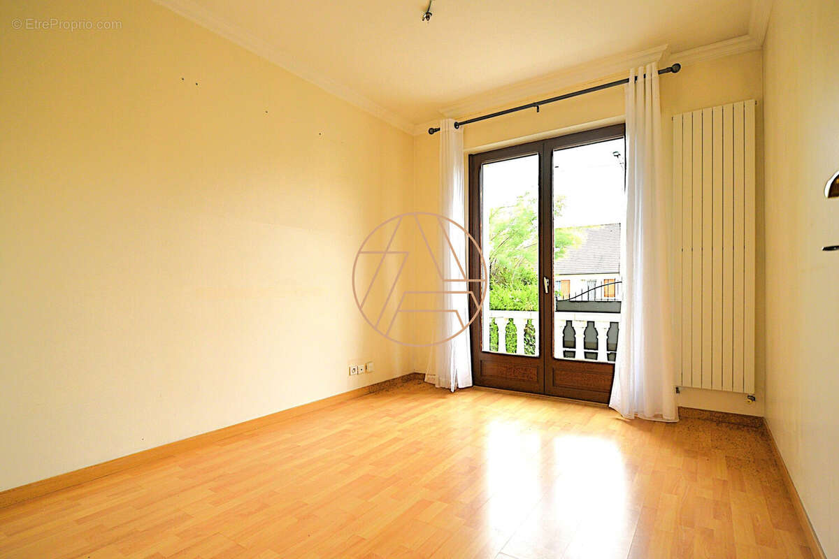 Maison à ORMESSON-SUR-MARNE