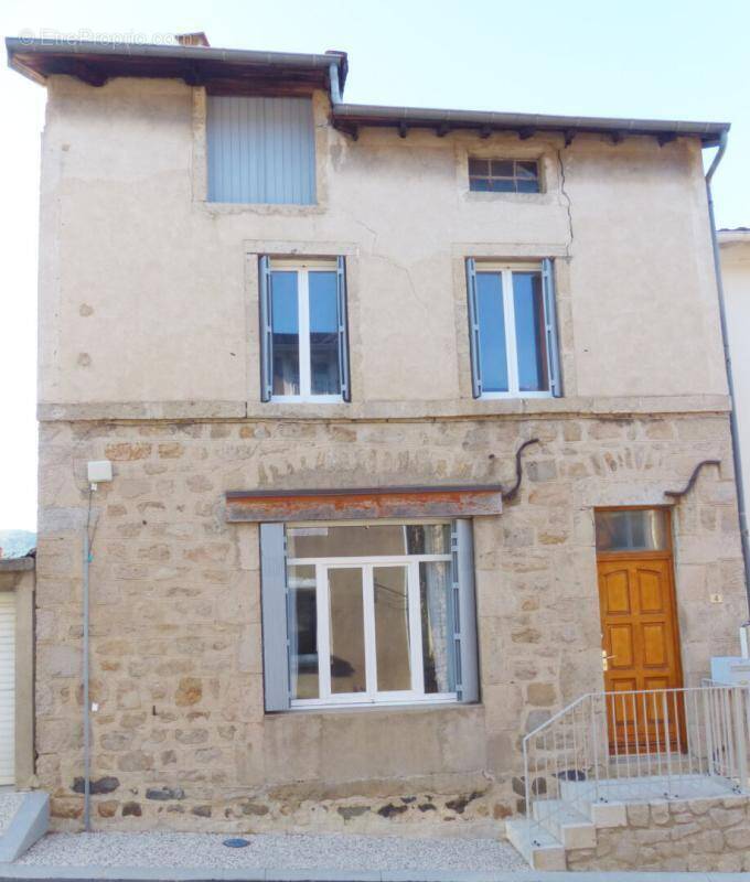 Maison à LAUSSONNE