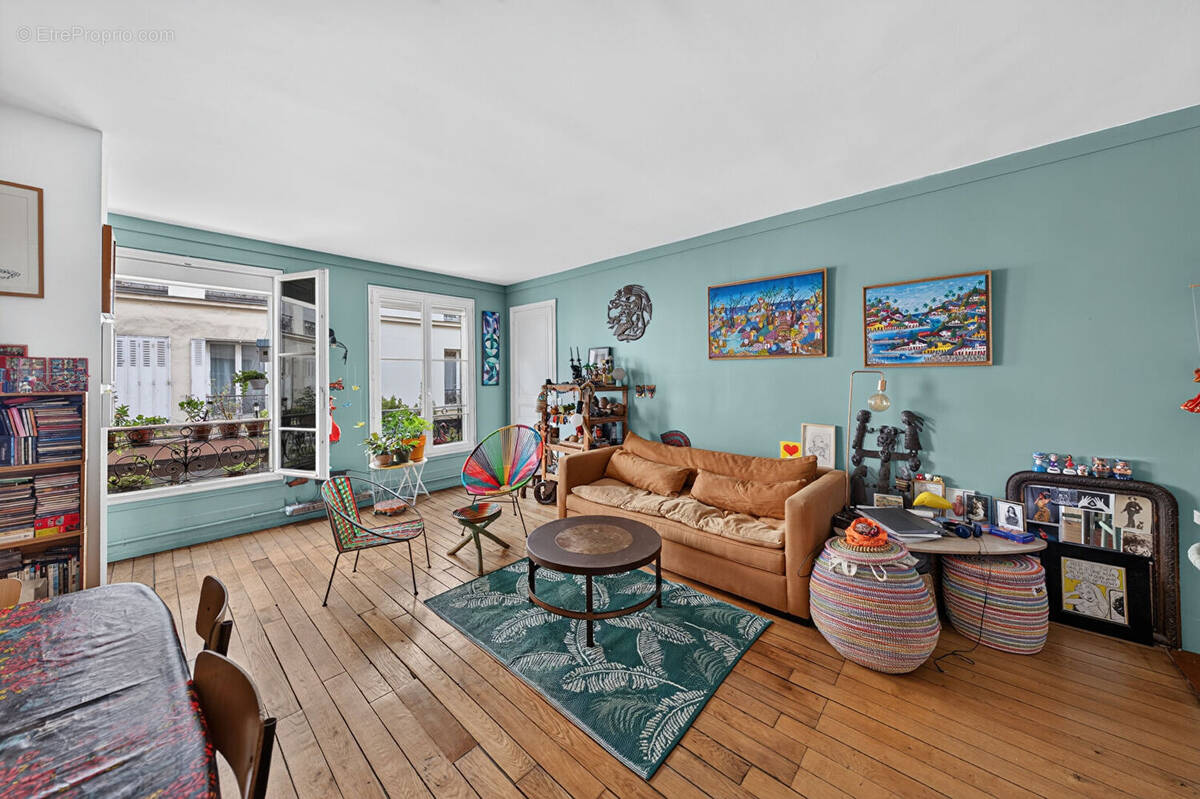 Appartement à PARIS-10E