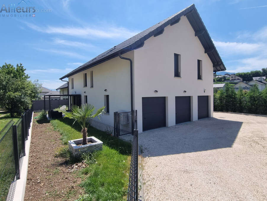 Maison à SAINT-JEOIRE-PRIEURE