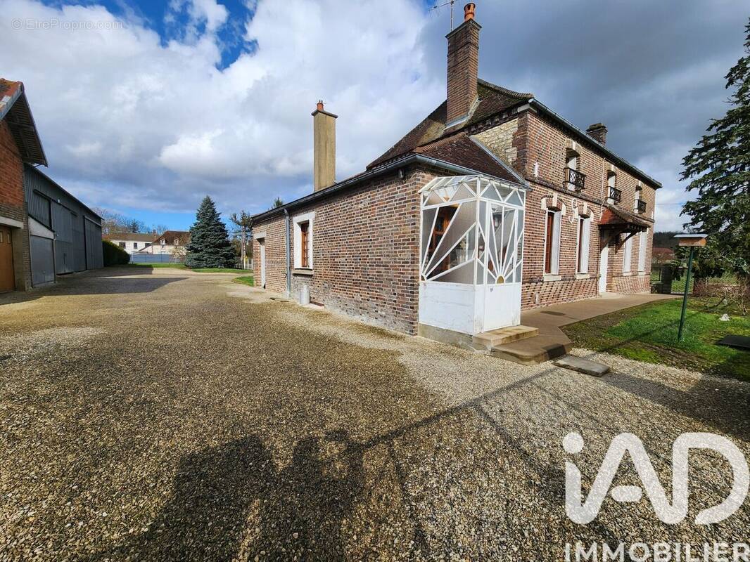 Photo 1 - Maison à MONTIGNY-LES-MONTS