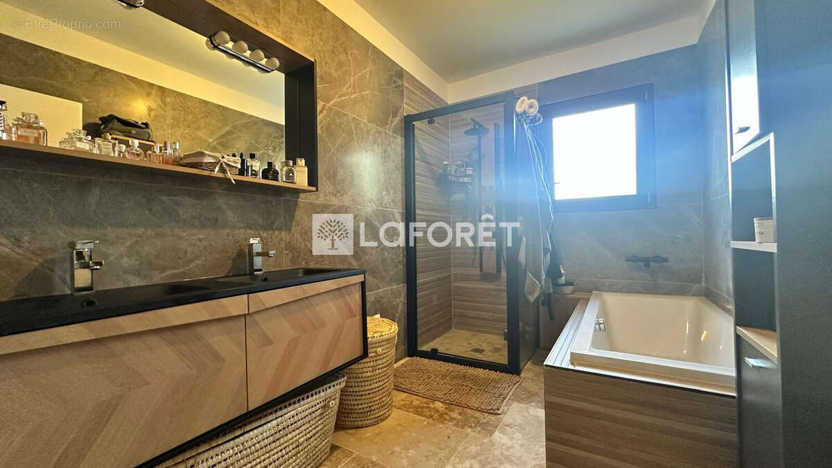 Maison à SAINT-CHRISTOL-LES-ALES