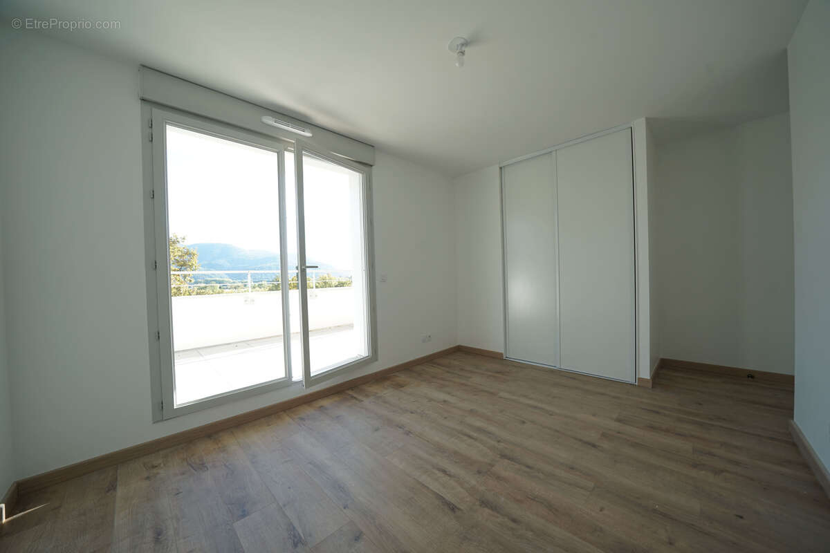 Appartement à MEYLAN