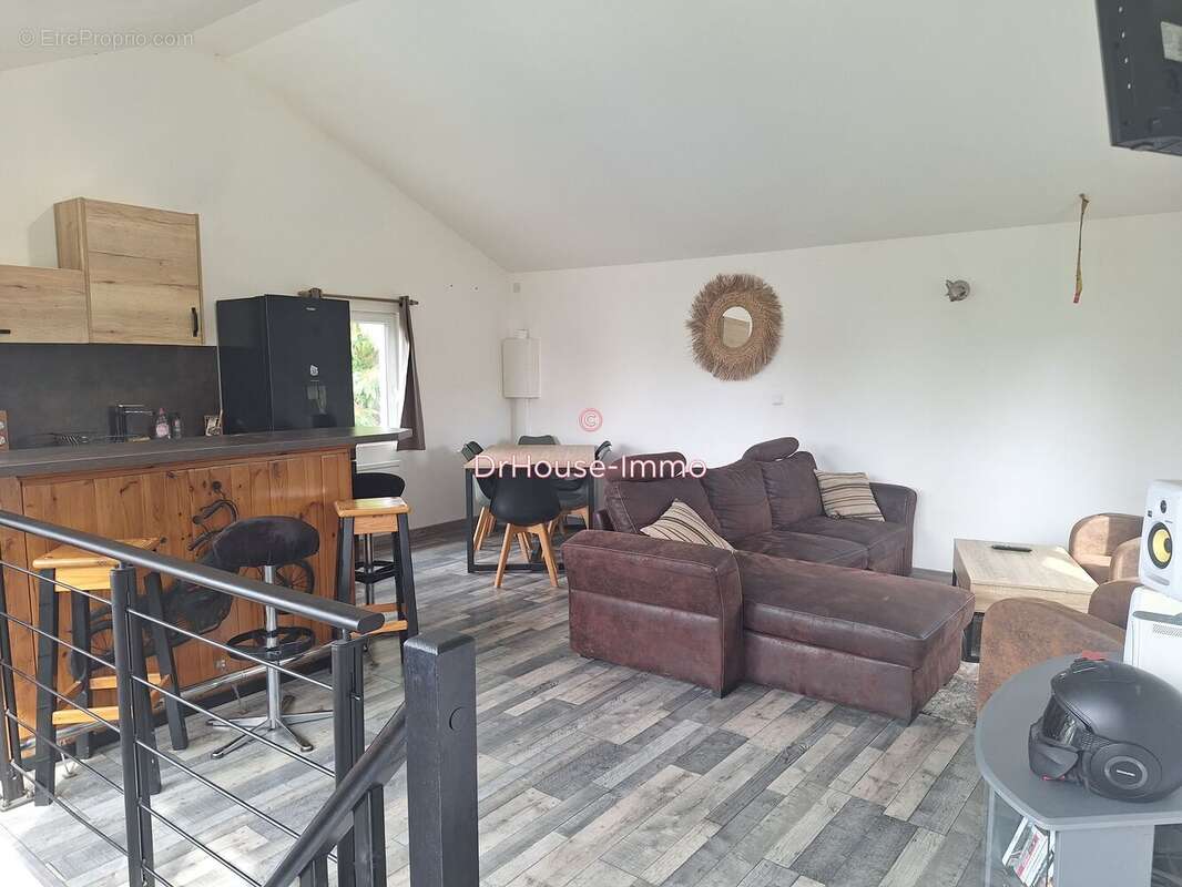 Maison à LA GUIERCHE